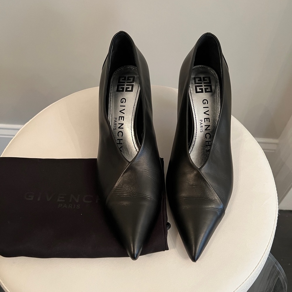 Givenchy pointy toe heels size 38